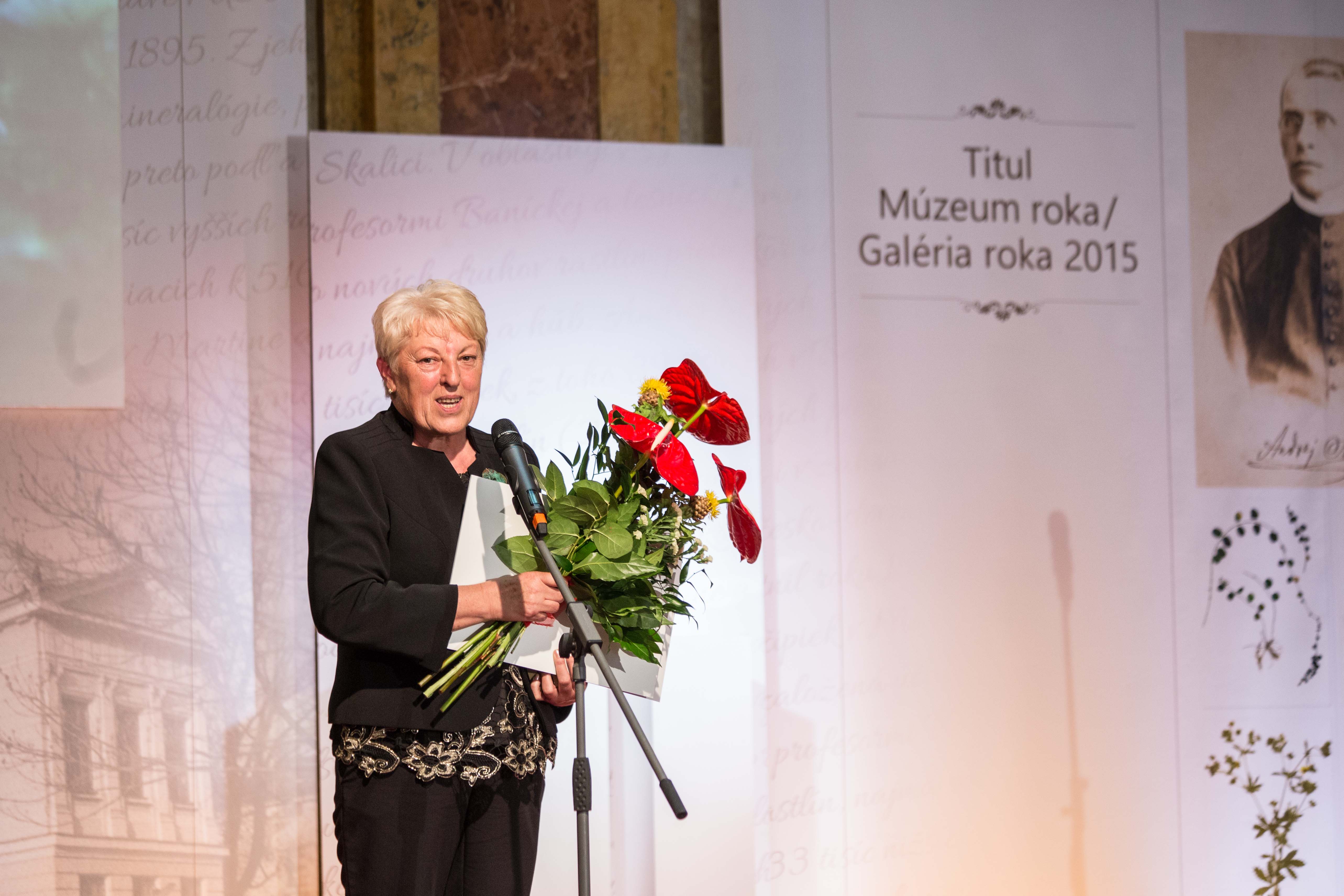 Riaditeľka Galérie roka 2015 - Oranskej galérie v Dolnom Kubíne Eva Ľuptáková. Foto: Katarína Acél - Gáliková 